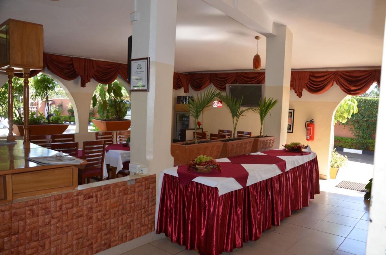 Sunset Hotel Entebbe Bagian luar foto